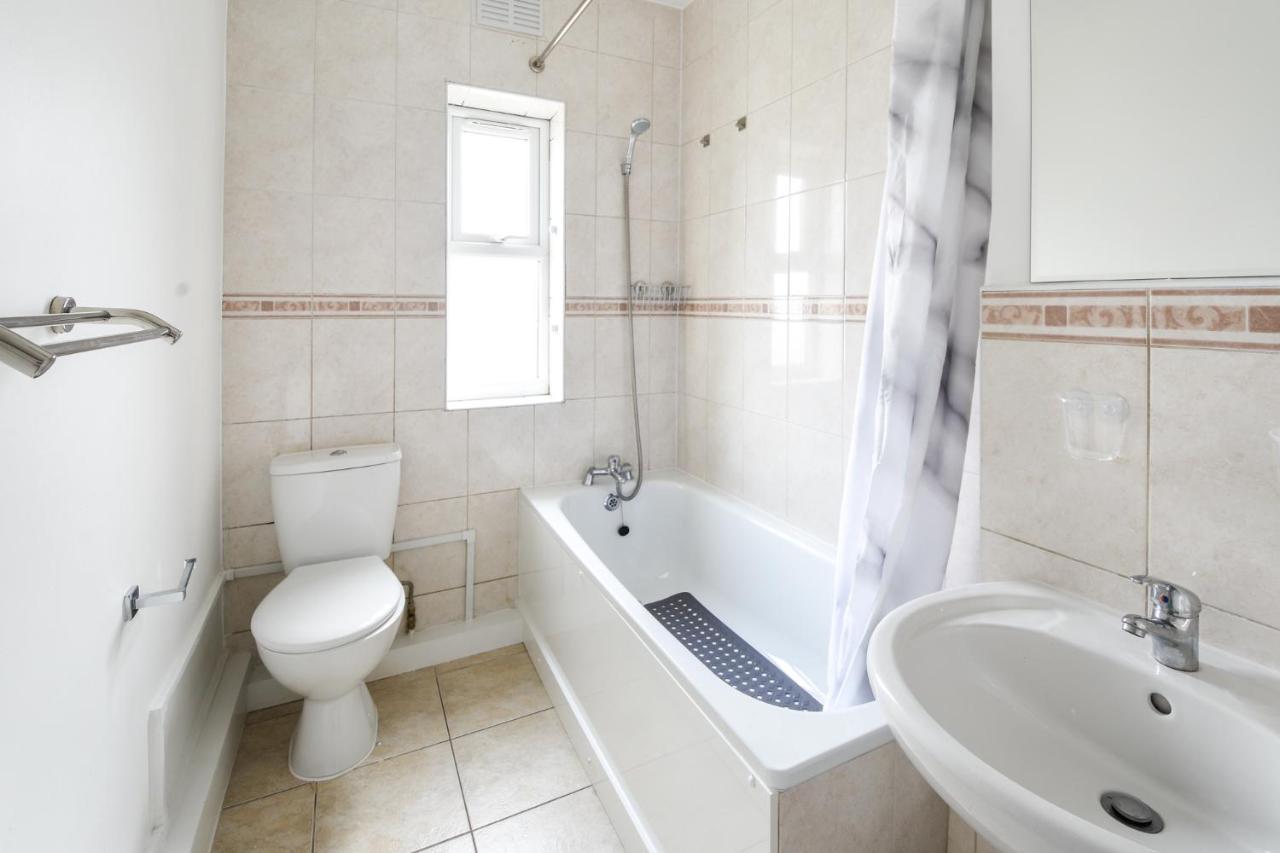 Great Spacious 2 Bedroom Flat Hendon Bagian luar foto